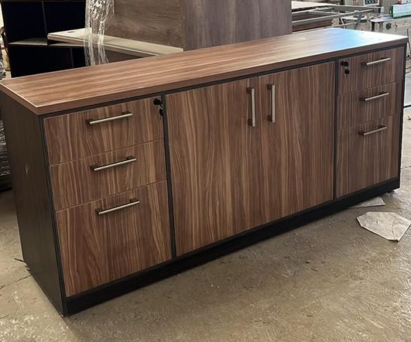 Credenza C001